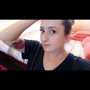 Meet your Posher, Stephanie